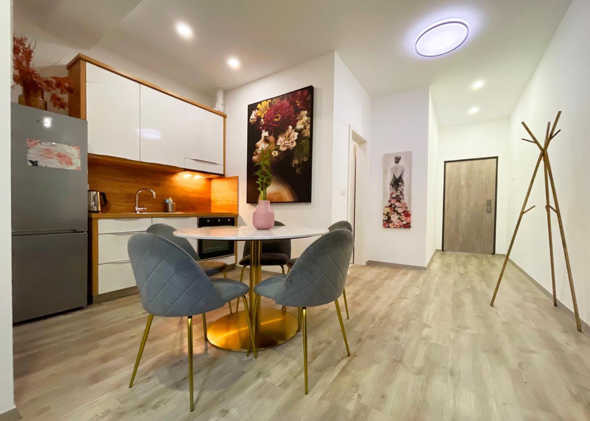 The Maze Apartment ليوبليانا المظهر الخارجي الصورة